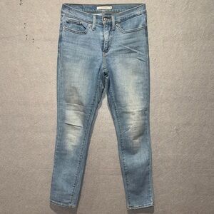 Levi's 311 Shaping Skinny Light Blue Women's Jeans 27x28